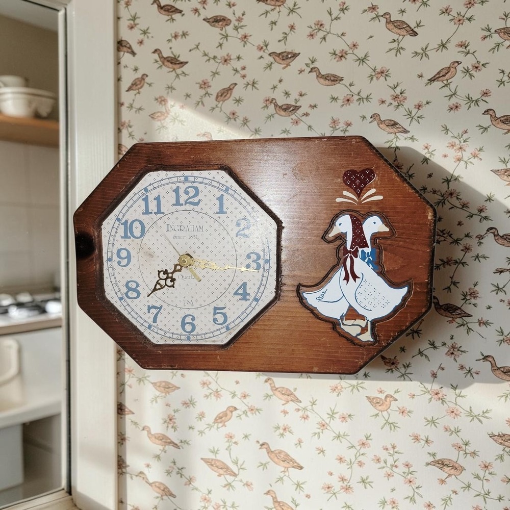 Vintage Ingraham Quartz Wood Wall Clock Geese Country Folk Art Farmhouse Working